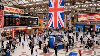 A Walk Through The London Victoria Station London England [upl. by Anaya]